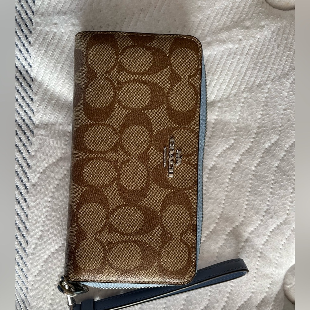 Coach tote & matching wallet